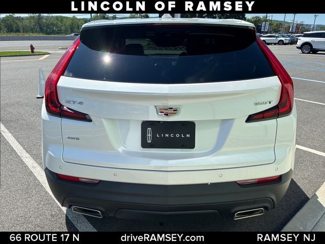 2022 Cadillac XT4 — interior view