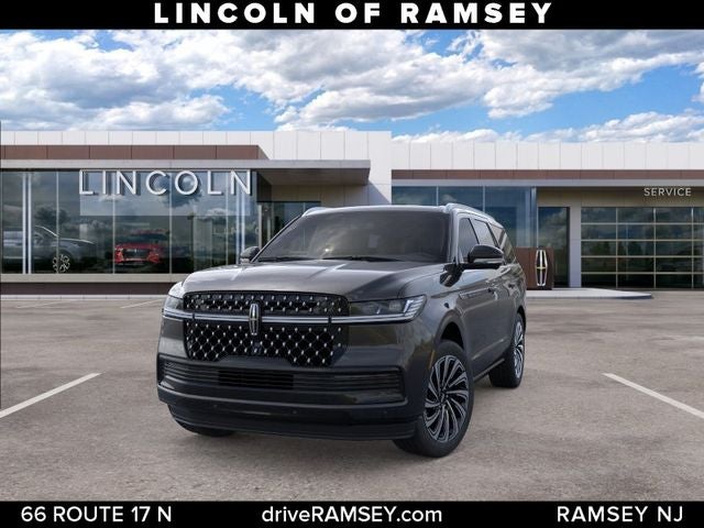 2026 Lincoln Navigator — side profile view