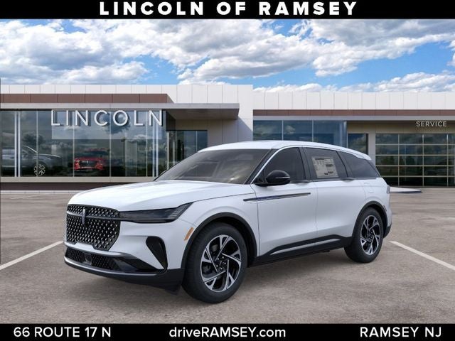 2026 Lincoln Nautilus Premiere in White Platinum Clearcoat Metallic — front three-quarter view