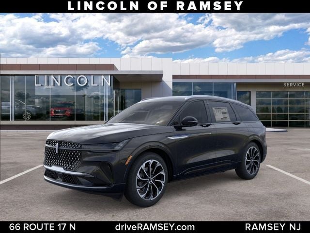 2026 Lincoln Nautilus Reserve in Infinite Black Metallic Clearcoat — front three-quarter view